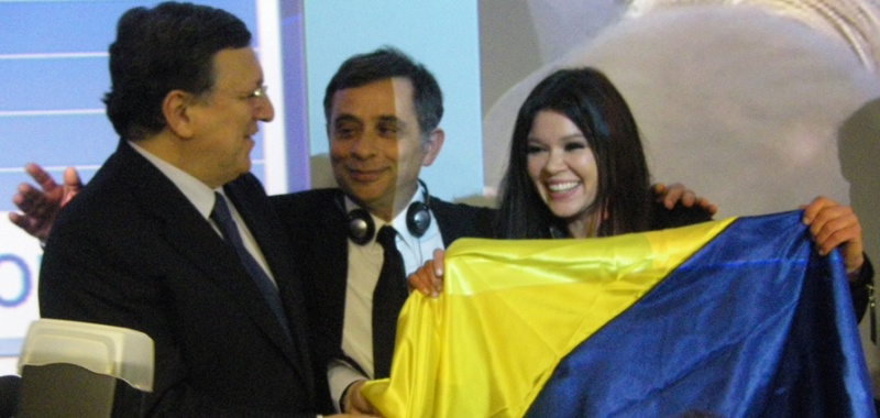 С председателем Европейской комиссии Жозе Мануэлом Баррозу и президентом Комиссии Генри Малоссом в Брюсселе, куда Руслану пригласили как «икону Майдана», январь 2014 года