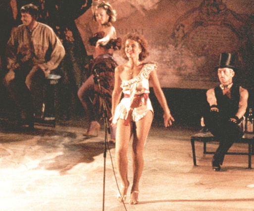 Ирина Алферова в спектакле «Ленкома», одном из первых мюзиклов в СССР «Звезда и смерть Хоакина Мурьеты», конец 70-х