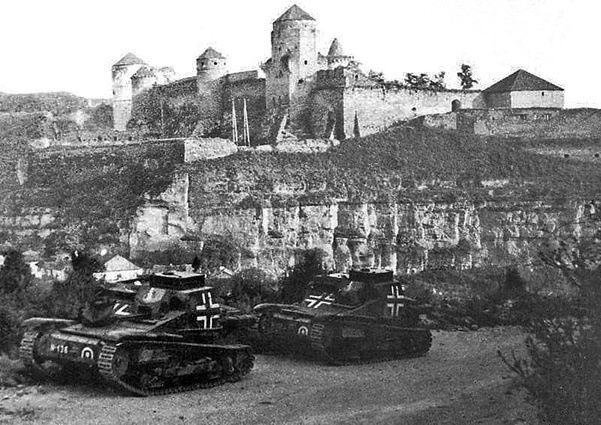 Немецкие танки в Каменец-Подольском весной 1944 года