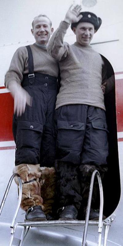 Алексей Леонов и Павел Беляев после возвращения из полета, 21 марта 1965 года. «Смотрю, пылиночки оседать начинают. «Все, Паша! — говорю. — Мы домой идем. Домой!»