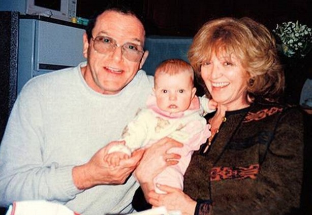 Со второй женой актрисой Аллой Балтер и сыном Максимом