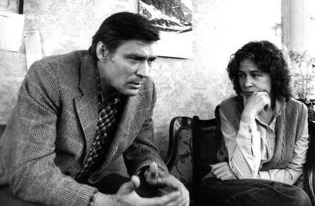С Мариной Нееловой в психологической мелодраме Александра Сурина «Мы веселы, счастливы, талантливы!», 1986 год