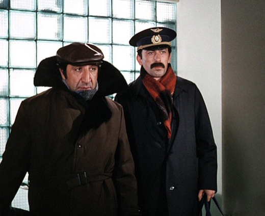 Фрунзик Мкртчян и Вахтанг Кикабидзе в «Мимино», 1977 год. «Валик-джан, я тебе один умный вещь скажу, но только ты не обижайся»