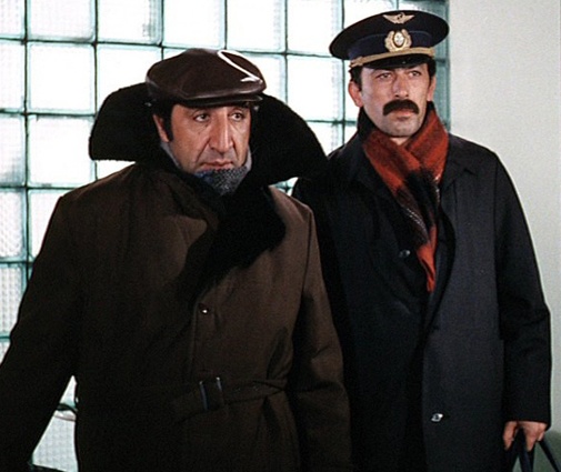 Фрунзик Мкртчян и Вахтанг Кикабидзе в «Мимино», 1977 год. «Валик-джан, я тебе один умный вещь скажу, но только ты не обижайся»