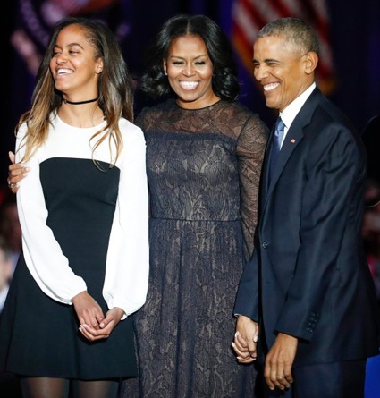 Барак Оба­ма с супругой Мишель и старшей дочерью Малией Энн
