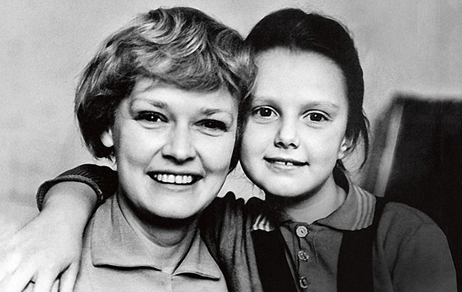 С дочерью Оксаной, 1968 год