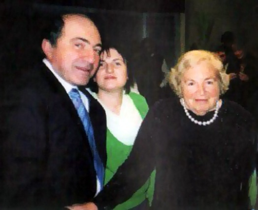 Борис Абрамович с дочерью Елизаветой и мамой Анной Александровной, январь 2003 года