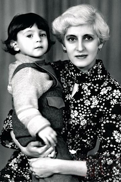 С мамой Риммой Владимировной, 1979 год