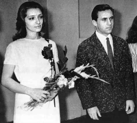 Со второй женой Людмилой Абрамовой в день свадьбы, 25 июля 1965 года (официальный брак был заключен после рождения второго сына)