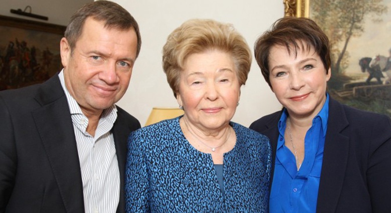 Супруга Бориса Ельцина Наина Иосифовна с младшей дочерью Татьяной и ее третьим супругом Валентином Юмашевым