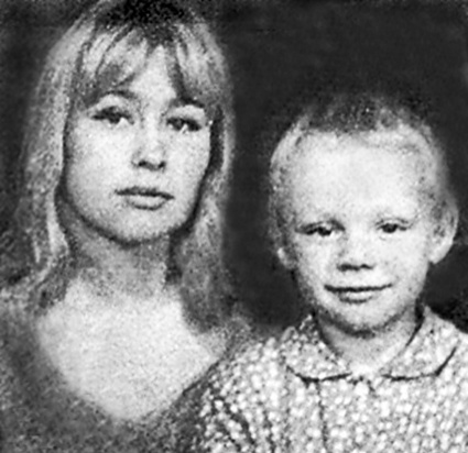 С мамой, 1966 год