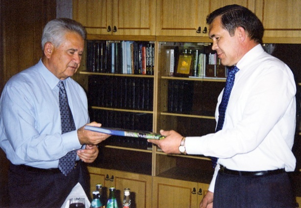С губернатором Красноярского края генералом Александром Лебедем, 1998 год