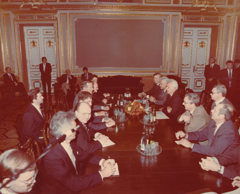 Витольд Фокин, Леонид Кравчук и другие во время встречи с президентом США Джорджем Бушем, 1991 год
