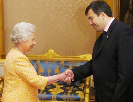 С королевой Великобритании Елизаветой II, 2008 год