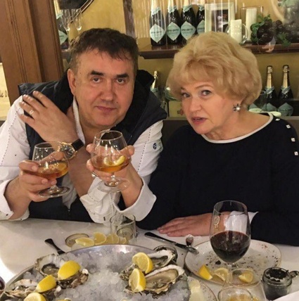 Со вдовой Анатолия Собчака, матерью Ксении Собчак Людмилой Нарусовой Станислав дружит давно