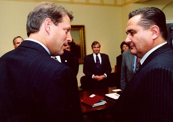 С вице-президентом США Альбертом Гором, Вашингтон, 1995 год
