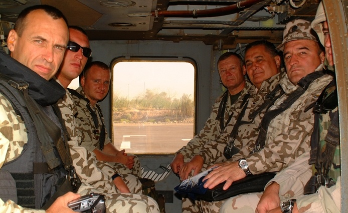 Евгений Марчук в составе миротворческой миссии в Ираке, 2003 год