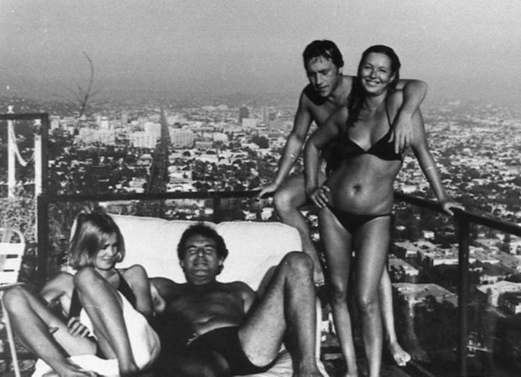 Голливудская звезда Джессика Ланг, кинорежиссер Милош Форман, Владимир Высоцкий и Марина Влади в Лос-Анджелесе, 1976 год