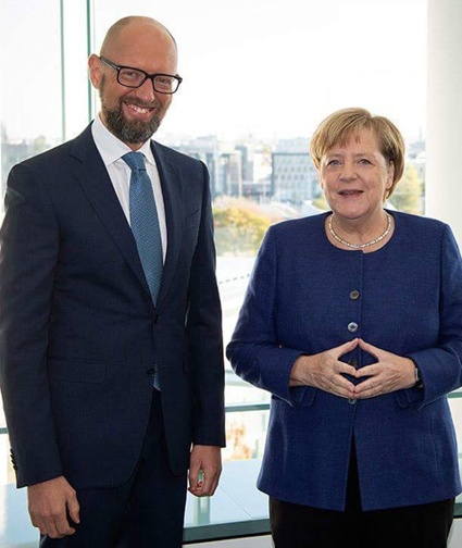 С федеральным канцлером Германии Ангелой Меркель