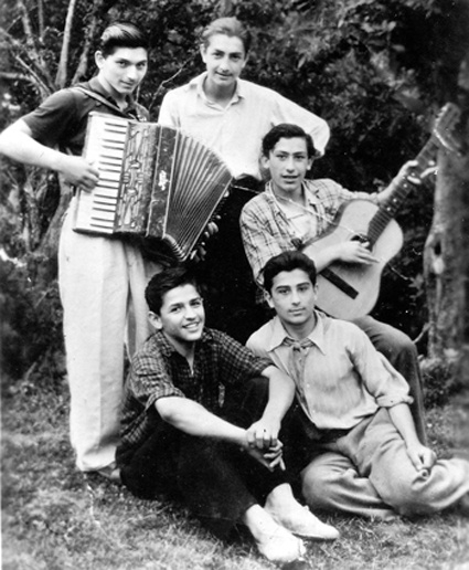 С друзьями юности, Тбилиси, начало 50-х