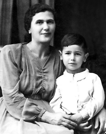С мамой, 1948 год
