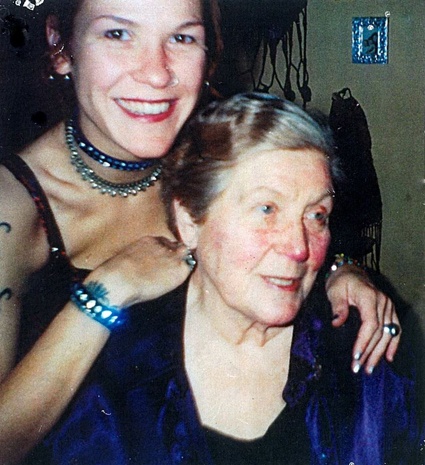 Светлана Иосифовна с дочерью Ольгой (Крис Эванс), 90-е годы