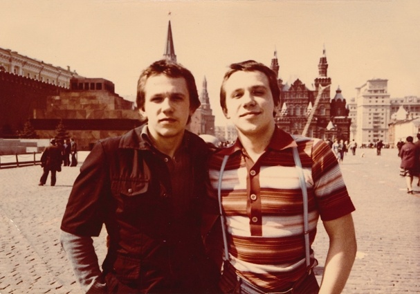 С братом в Москве, 80-е