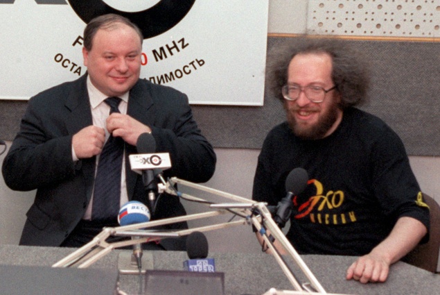 С российским либерал-реформатором, экономистом, и. о. председателя Правительства РСФСР Егором Гайдаром, начало 90-х